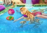 Rapunzel im Pool