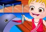 Vauvan Hazel vierailla delfiinejä